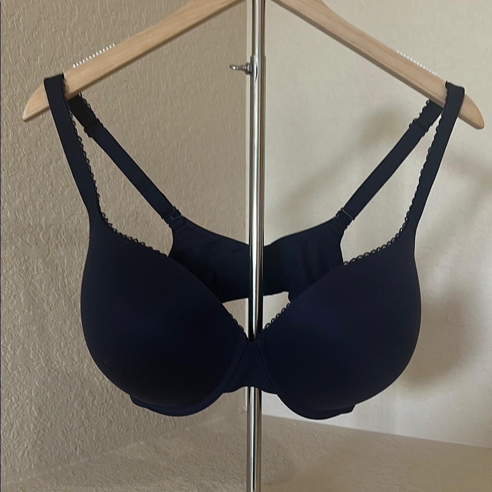 NWOT Victoria's Secret Body by Victoria Perfect Shape Bra
